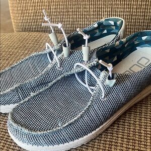 Hey Dude Wendy Womans 8 Slip-On Knit Sneakers in Blue and White!!!